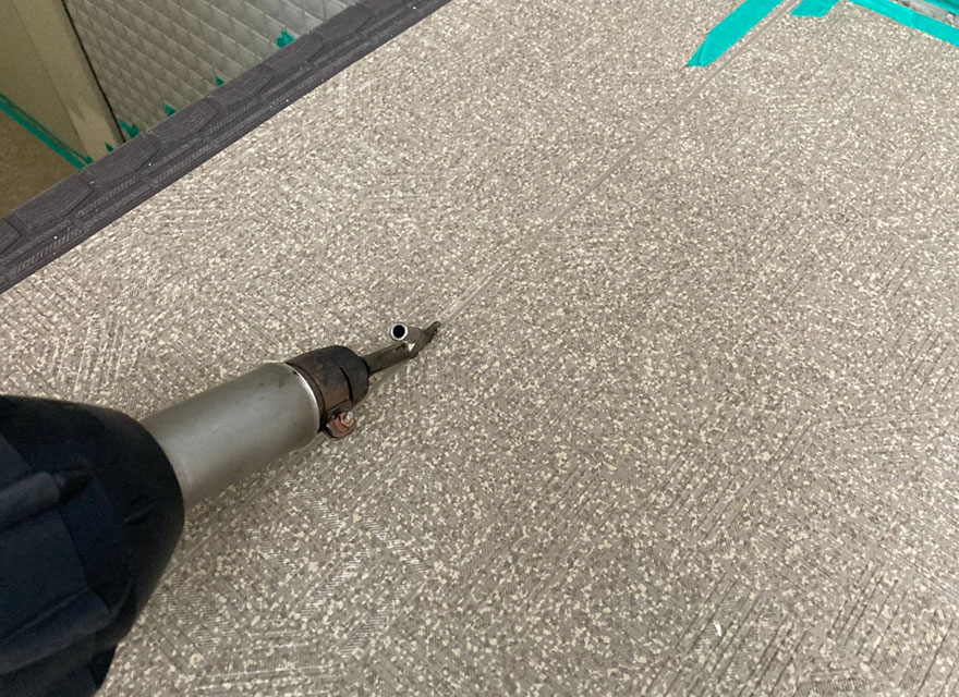 シート継ぎ目溶接